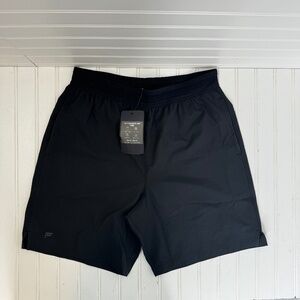 NEW Fabletics The 7" Fundamental Short Lined Size Medium Black